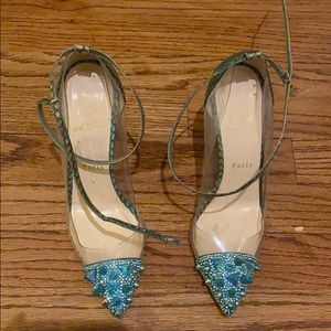 Pre owned louboutins